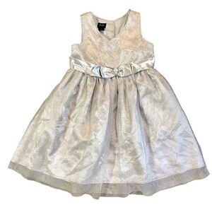 Holidays Edition Silver Sparkle Girls Dress Size Small